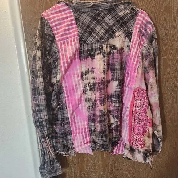 Custom distressed shirt - Picture 2 of 6